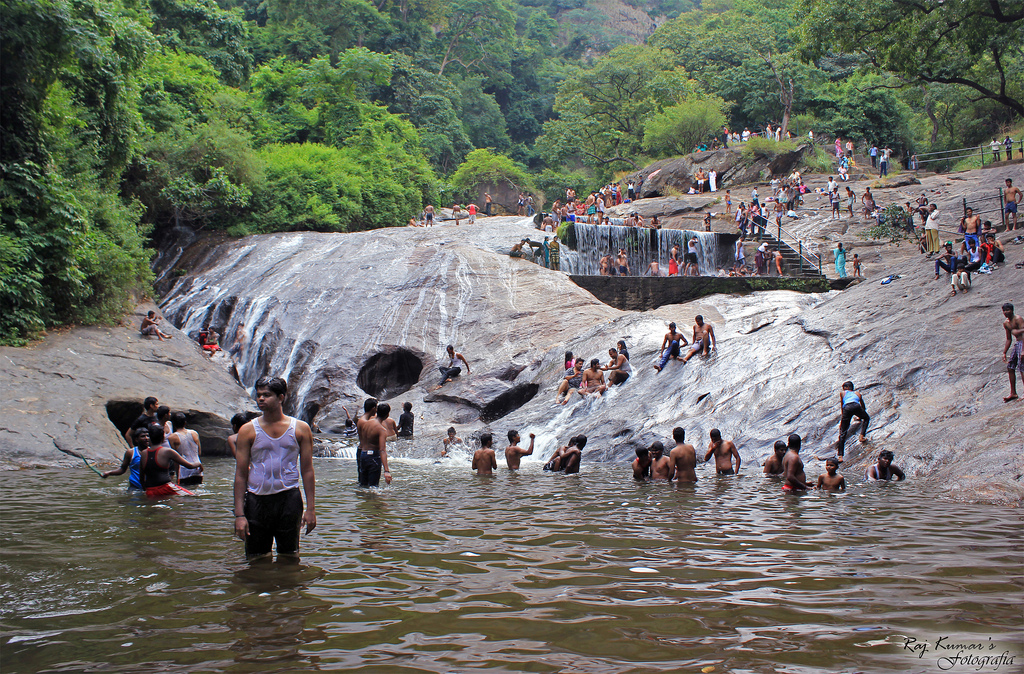 Kovai Kutralam Waterfalls